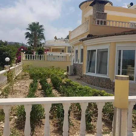 Goldbau2 فيلة