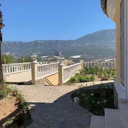 فيلة Goldbau2